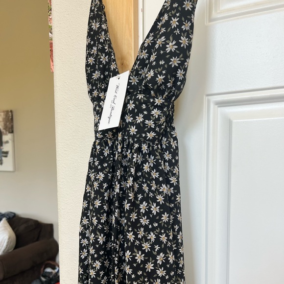BNWT Black floral dress - Picture 3 of 6